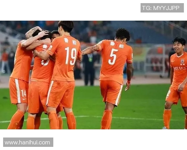 山东鲁能主场遭遇重庆斯威逆转，提前三轮官宣降级，球迷情绪低落